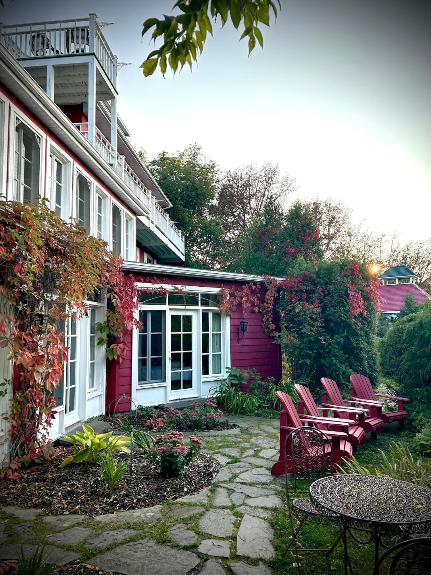 Le Mange Grenouille Hotel Bic Exterior photo